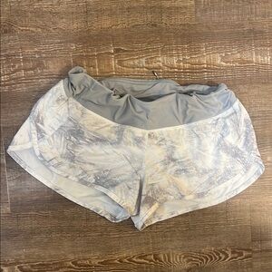 Lululemon shorts size 2